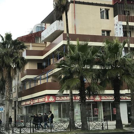 Casa Neptun In Old Batumi Apartamento Exterior foto