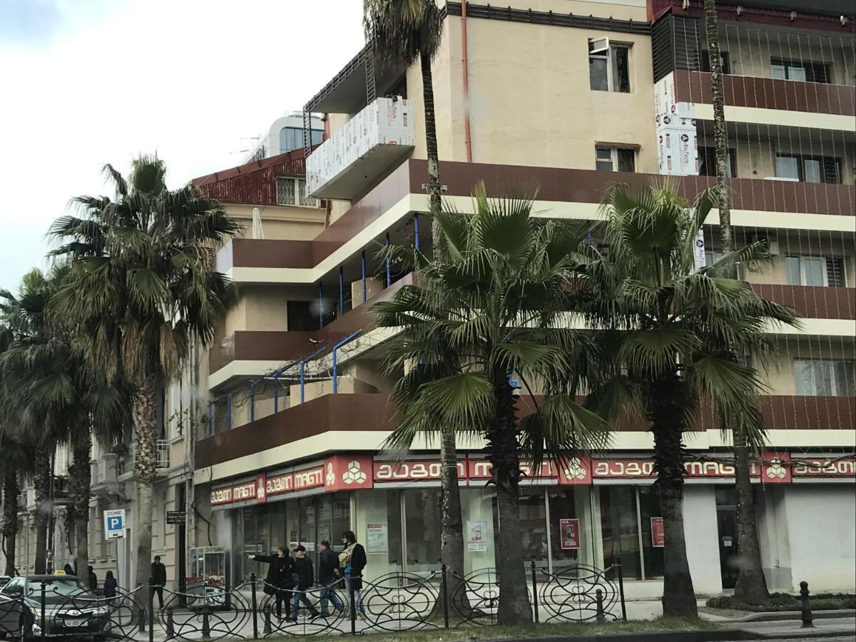 Casa Neptun In Old Batumi Apartamento Exterior foto